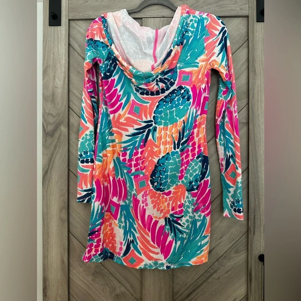 Lilly Pulitzer Pastel pinneapple XS  Long Sleeve hooded beach cover up - Picture 7 of 7